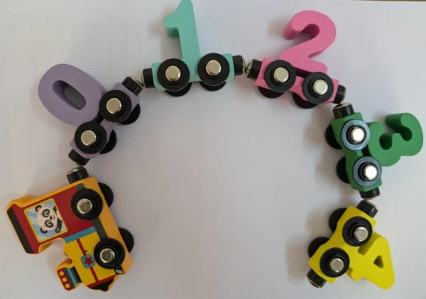 Smash E-Store Magnetic Toy Train